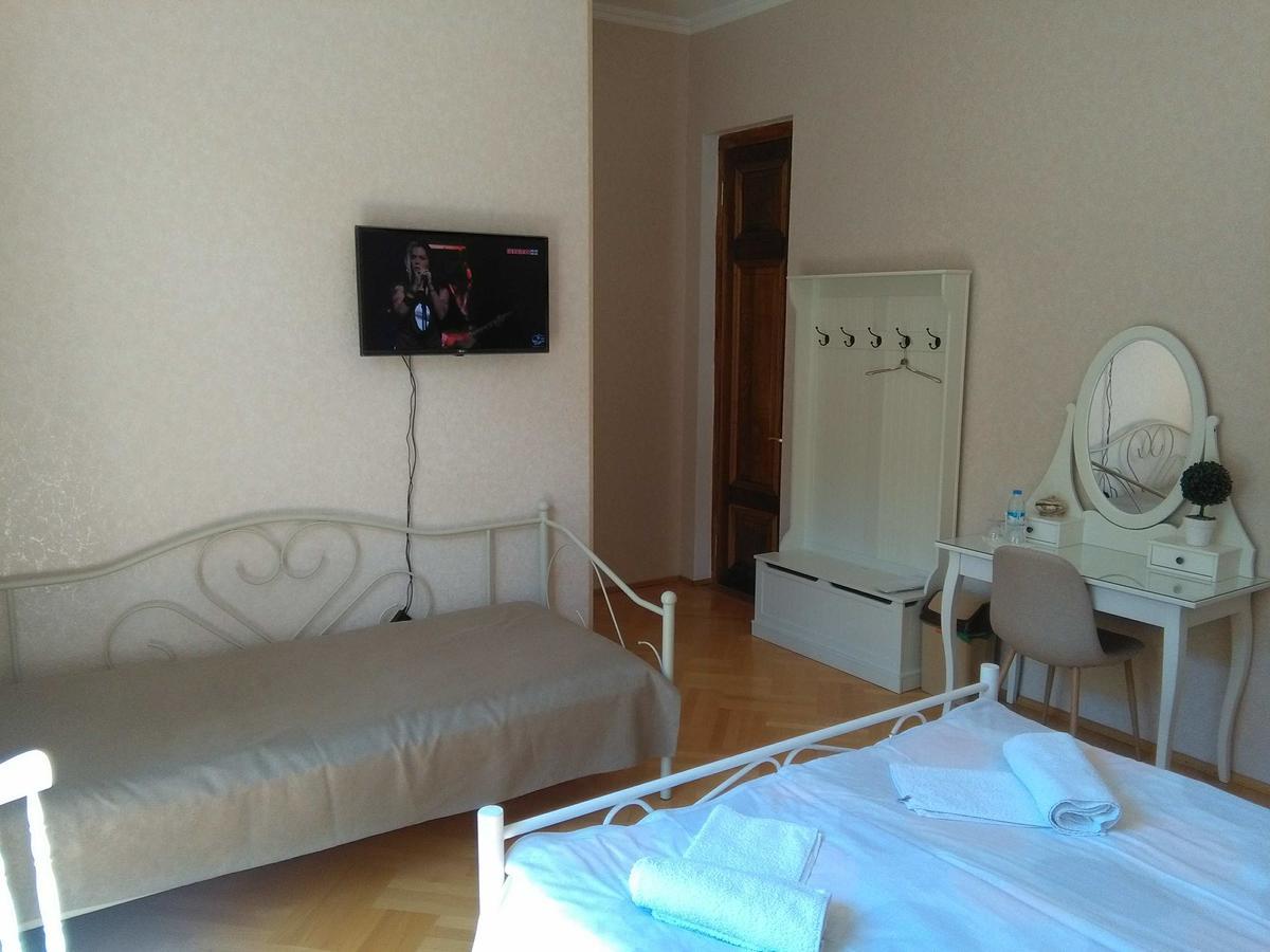 Hotel Omsi House Telavi Esterno foto