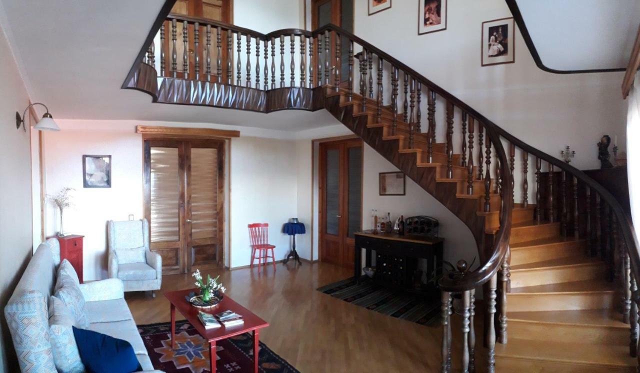 Hotel Omsi House Telavi Esterno foto